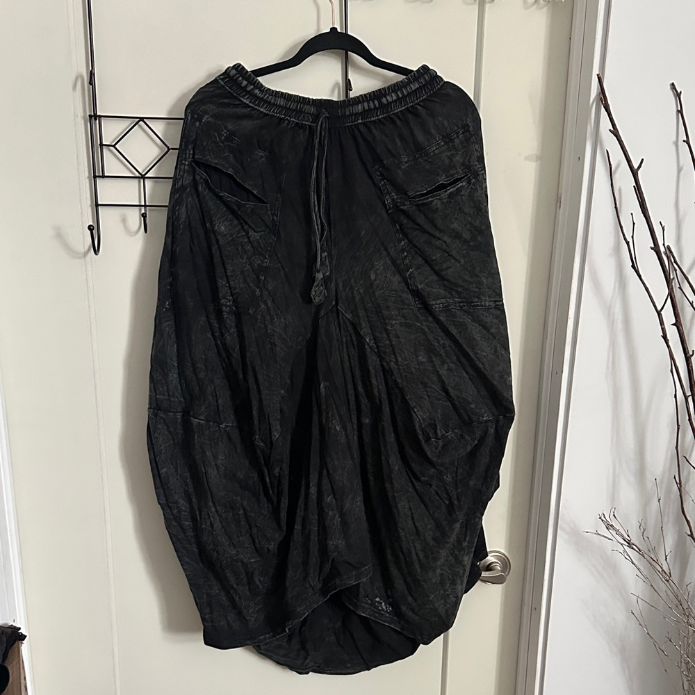 Little Kathmandu Chic Asymmetrical Skirt L